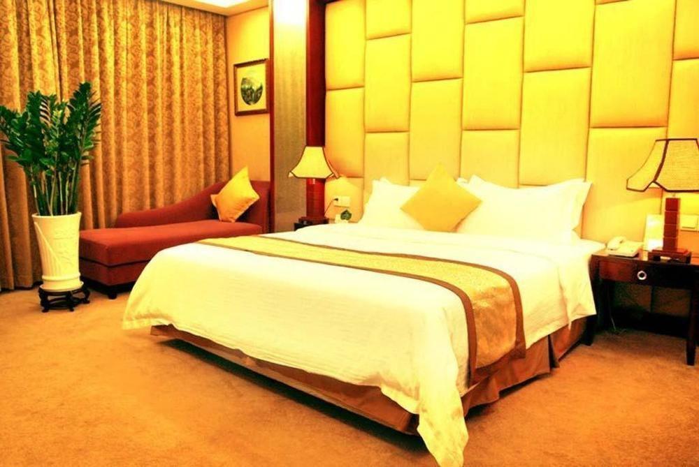 Zefeng Hotel Шънджън Екстериор снимка